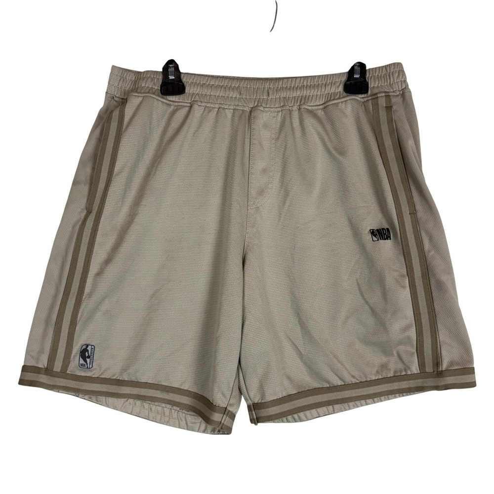 NBA Shorts Mens Large Beige NBA Basketball Mesh Performance Striped Sides Logo